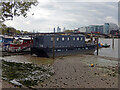 TQ2677 : Houseboats above Battersea Bridge by Stephen McKay