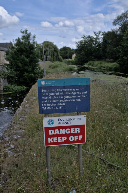 Signage at the High Lock