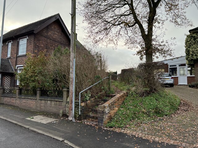 Public footpath off Heathcote Road