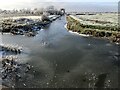 TL2798 : Delph Dyke joins Morton's Leam - The Nene Washes by Richard Humphrey