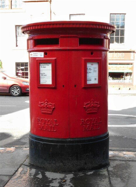 Double pillar box