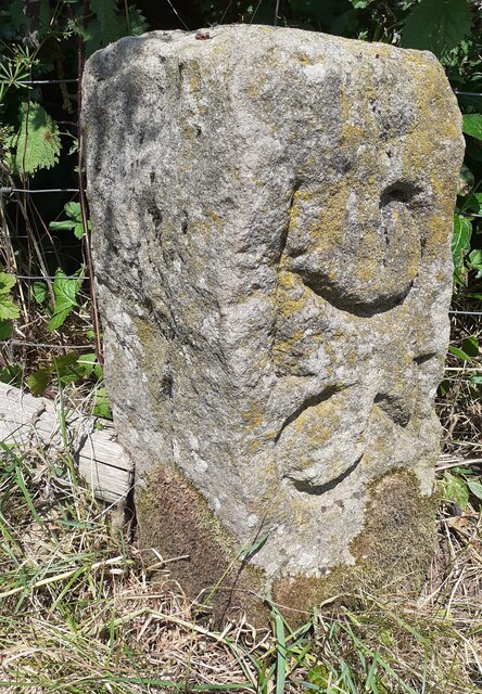 (Boundary?) stone in NW corner of field NW of Belah Bridge