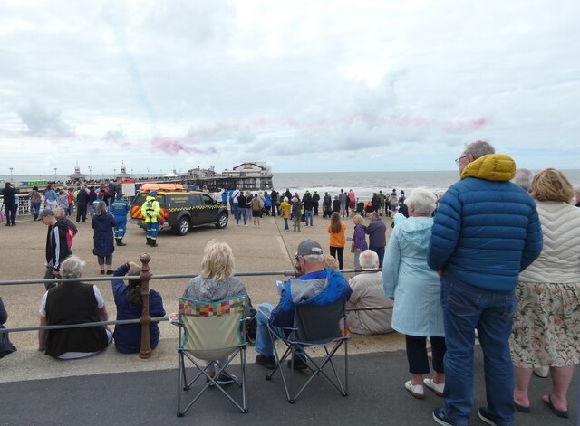  Watching the Blackpool Air Show