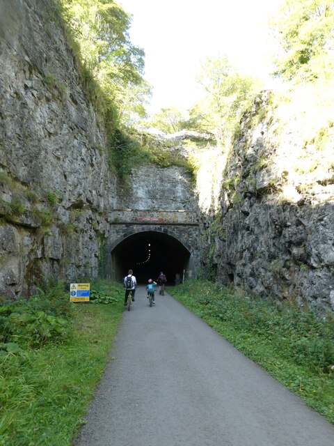 Cutting and eastern portal of Litton Tunnel, Monsal Trail