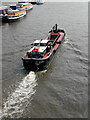 TQ3080 : Tidy Thames I proceeding east along the River Thames by Rod Grealish