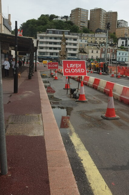 Layby closed, Torquay harbourside