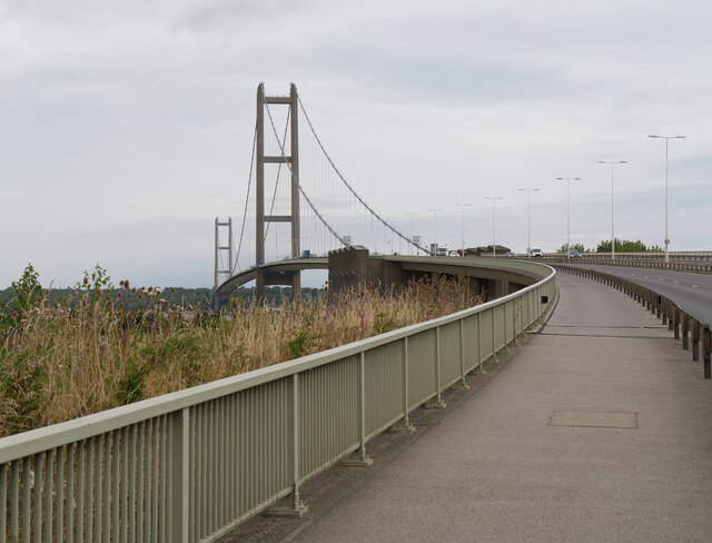 The western path across The Humber Bridge