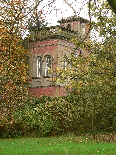 Aviary Tower, Moss Bank Park