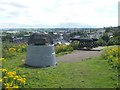 NS7994 : Cannons and the Beheading Stone on Mote Hill by Lairich Rig