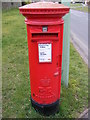 TM2445 : Manor Road Postbox by Geographer