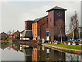 SJ6599 : Waterside Inn, Leeds and Liverpool Canal by David Dixon