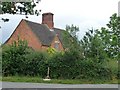 SP0436 : House at the corner, Wormington by Christine Johnstone