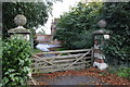 SU6972 : Gateway at entrance to #61 Bath Road by Roger Templeman