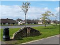 NS3181 : Old milestone in Craigendoran by Lairich Rig