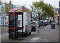 J5081 : Telephone box, Bangor by Rossographer