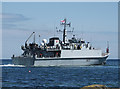 J5082 : HMS 'Bangor' departing Bangor by Rossographer