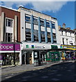 SU9779 : Lloyds TSB, High Street, Slough by Jaggery