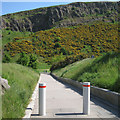 NT2673 : Wide path between the 'tails', Scottish Parliament landscape by Robin Stott