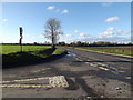 TM2693 : B1527 Bungay Road, Topcroft by Geographer