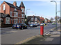 SK5539 : Lenton Boulevard/Arthur Avenue postbox ref NG7 86 by Alan Murray-Rust