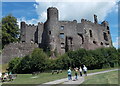 SN3010 : Laugharne Castle by Jaggery