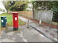 TG2107 : Newmarket Road/Eaton Road Edward VII Postbox by Geographer