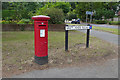 TQ0365 : George VI postbox, Chertsey by Alan Hunt