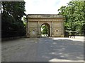 SE3244 : Gateway into Harewood Park by Steve  Fareham