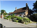 SU1069 : The Henge Shop,  Avebury by PAUL FARMER