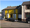 ST2996 : Yellow house in Pontnewydd, Cwmbran by Jaggery