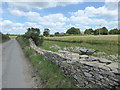 SP1503 : Cotswold drystone walling near Leafield Farm by Vieve Forward