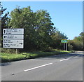 ST0267 : Directions and distances sign alongside the B4265 on the eastern approach to St Athan by Jaggery