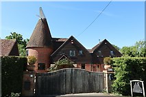 TQ9242 : Pimphurst Oast, Bethersden by Oast House Archive