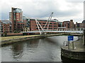 SE3033 : Leeds - Knights Way Bridge by Colin Smith