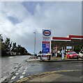 TQ3505 : Tesco Express / Esso Petrol Station Warren Road by PAUL FARMER