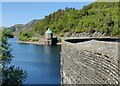 SN9063 : Road across the Garreg Ddu Dam by Mat Fascione