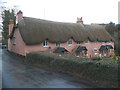 SX9476 : Cottages, on Luscombe Hill by Roger Cornfoot