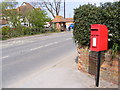 TM3555 : B1069 Woodbridge Road & Post Office Woodbridge Road Postbox by Geographer