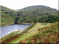 SN8968 : Picnic site above Penygarreg Reservoir by Oliver Dixon