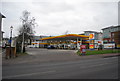 TQ5840 : Shell garage, St John's Rd by N Chadwick