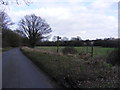 TM3272 : Barell's Hill & the footpath to the B1117 Laxfield Road by Geographer