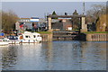 SO8933 : Sluice gate on the River Avon by Philip Halling