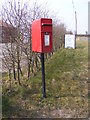 TG0402 : Hingham Road Postbox by Geographer