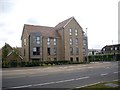 TL4360 : A residential block in King's Court by Stanley Howe