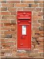 SK6943 : East Bridgford postbox ref NG13 35 by Alan Murray-Rust