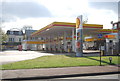 TQ5840 : Shell Filling Station, St John's Rd by N Chadwick