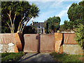 SX9574 : Gate pillars and gate, Los Palmos, 29 Hall Lane, Holcombe by Robin Stott