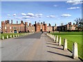 TQ1568 : The Driveway to Hampton Court Palace by David Dixon