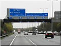 TQ0278 : Eastbound M4 approaching Colnbrook Interchange by David Dixon