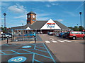 TL2210 : Tesco Extra superstore, Hatfield by Malc McDonald